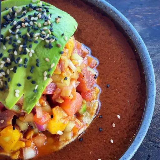Tostada de Ceviche De Atun y Mango