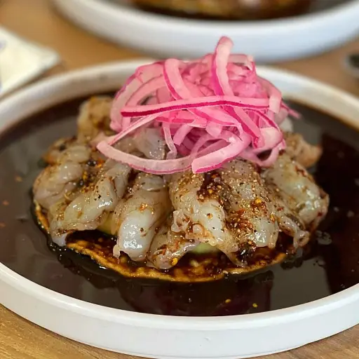 Tostada De Aguachile Negro 