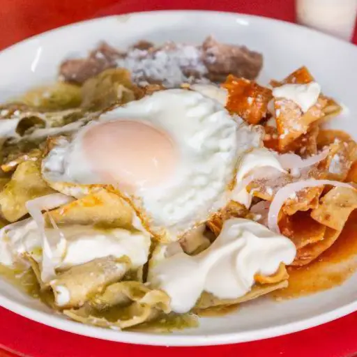 CHILAQUILES ROJOS