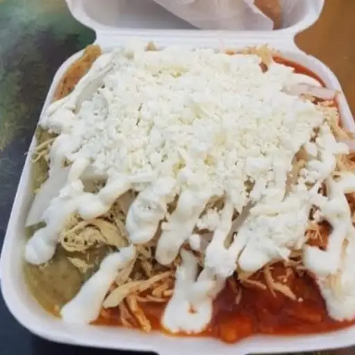 Chilaquiles con proteina