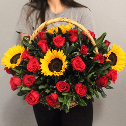 Canasta rosas rojas 