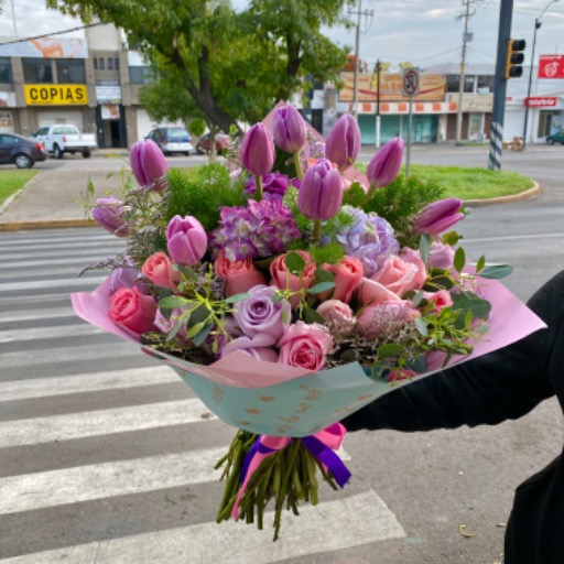 Ramo de tulipanes 🌷 