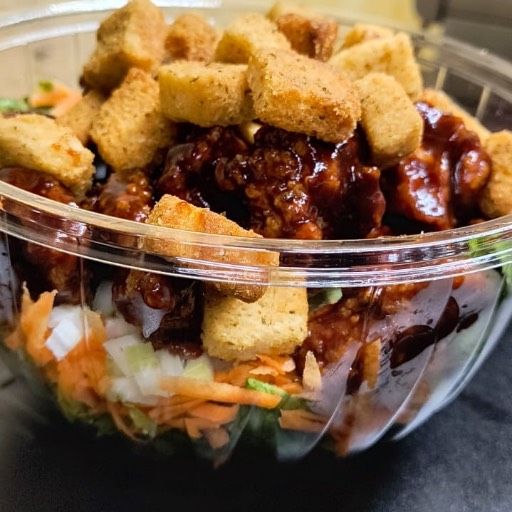 Ensalada de boneless 