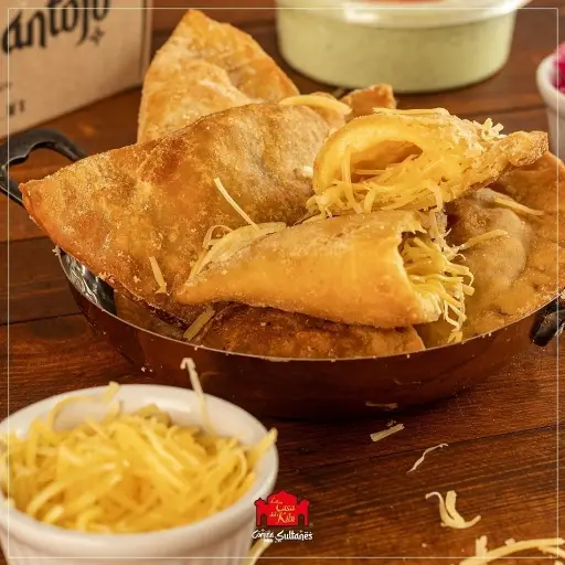 Empanada queso de bola