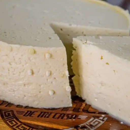 QUESO SEMIDURO