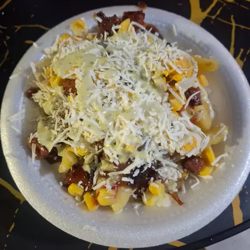 Salchipapas 