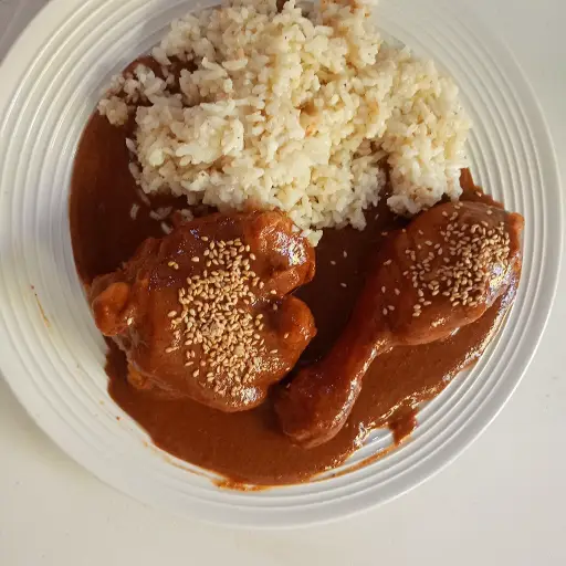 mole con pierna y muslo