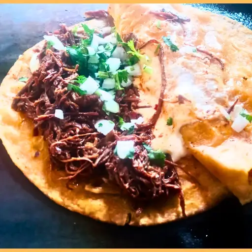 Quesabirria de harina doble