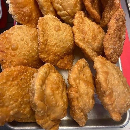 Ricas empanadas de pollo con queso (Chicken pie with cheese)