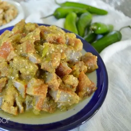 Chicharrón en salsa verde