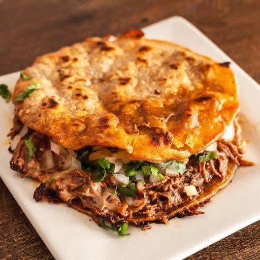 2 mulitas de Birria + 1 Consomé chico