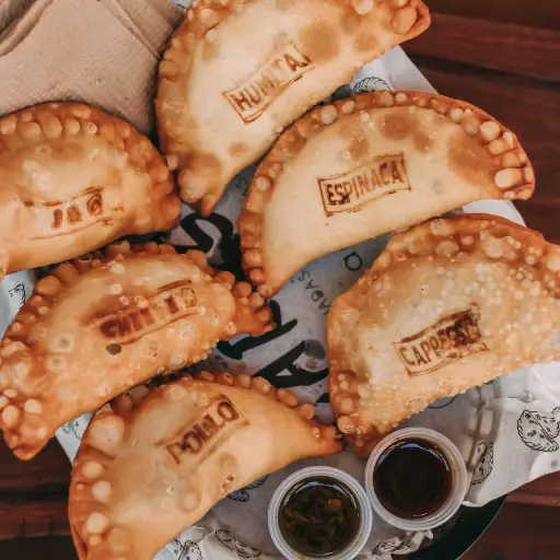 6 Empanadas Fritas