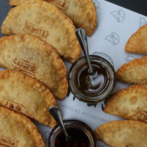 12 Empanadas Fritas 