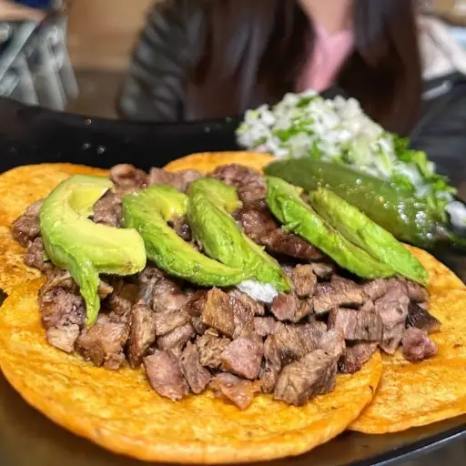 Los Tacos Con Aguacate