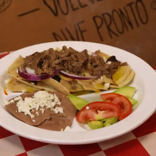 Los chilaquiles con carne asada