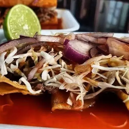 Taco dorado sencillo sin carnitas 