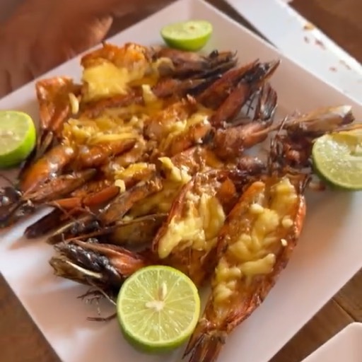 Camarones zarandeados