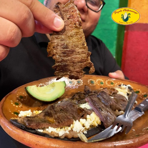 Huarache de carne asada