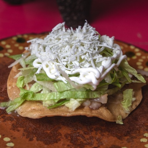 Tostadas de Chicharrón en Salsa Verde