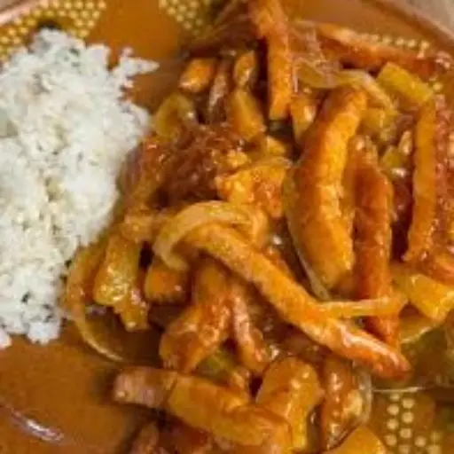 Chuleta en salsa de piña con chipotle