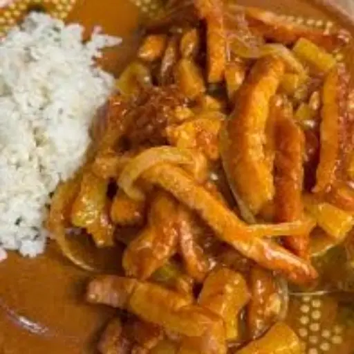 Chuleta en salsa de piña con chipotle