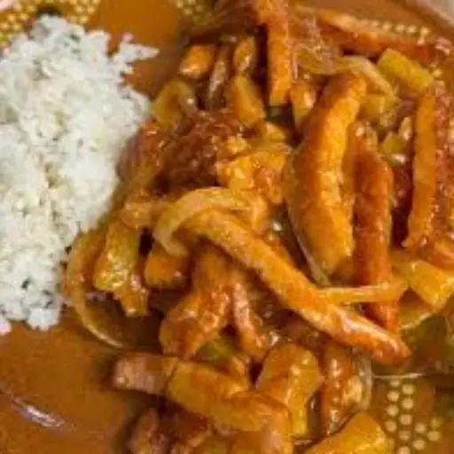 Chuleta en salsa de piña con chipotle