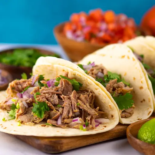 TACOS DE CARNITAS