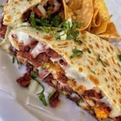 QUESADILLA AL PASTOR 