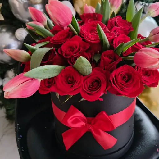 BOUQUET ROSAS Y TULIPANES 