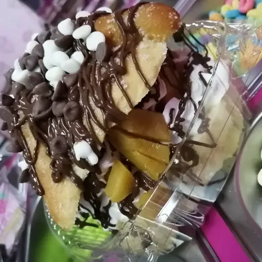 Pan de muerto relleno con chantilly 