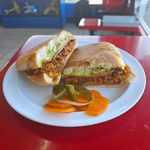 Torta Especial de Lomo