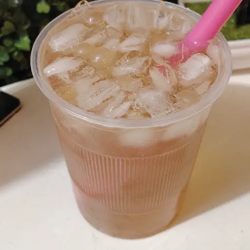 Té oolong con bobas 16oz