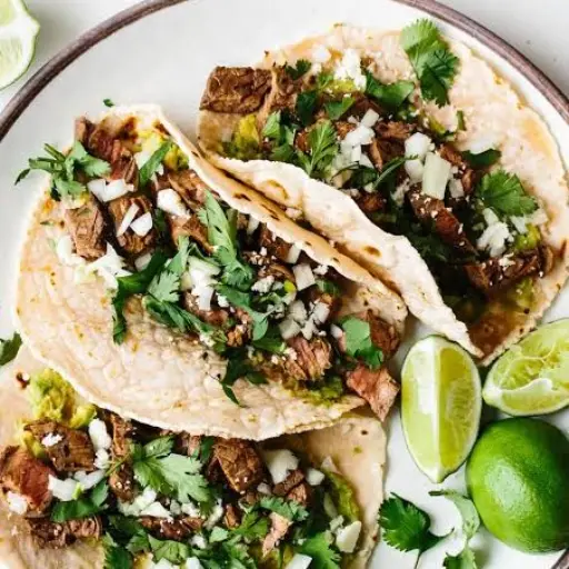 Taco de asado maiz
