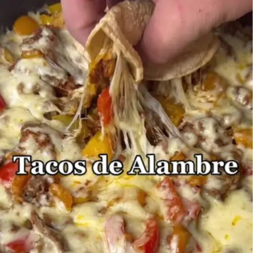 Taco de asado  alambre maiz
