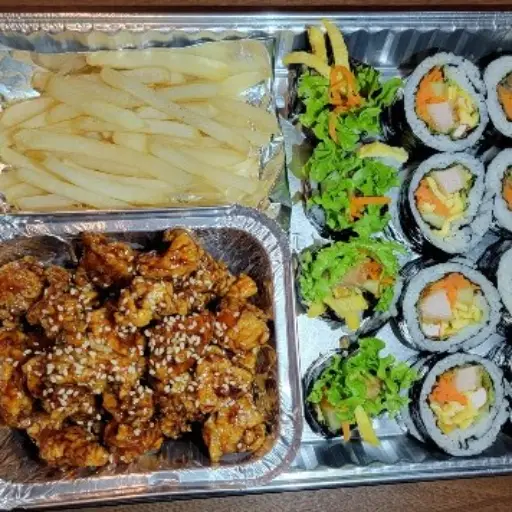 K- Sarang (Rollo + pollo frito) / 김밥+닭강정