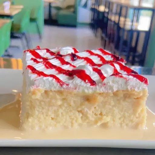 PASTEL TRES LECHES