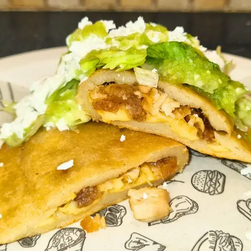 Quesadilla de Castacan con Queso Oaxaca