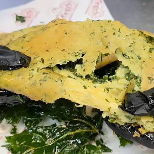 Quesadilla de Chaya con Queso Bola