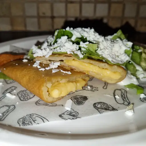 Quesadilla de Queso de Bola