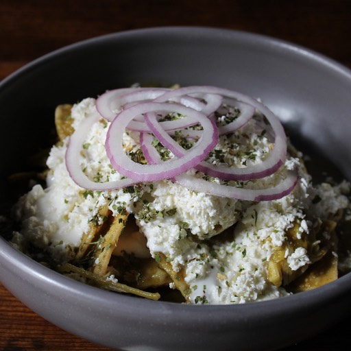 Chilaquiles verdes con pollo
