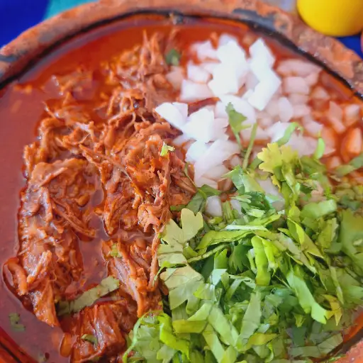 Consomé con birria