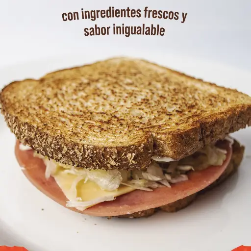 Sandwich de jamón y queso 