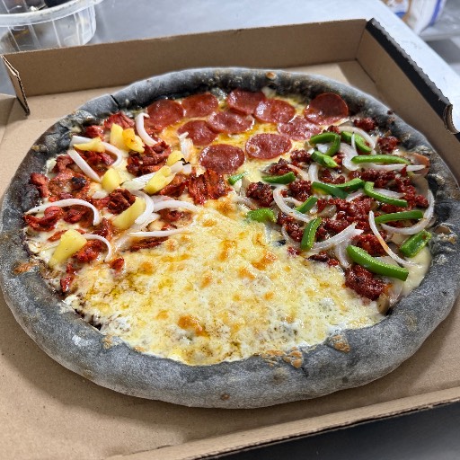 Pizza cuarteto especial CON MASA OSCURA