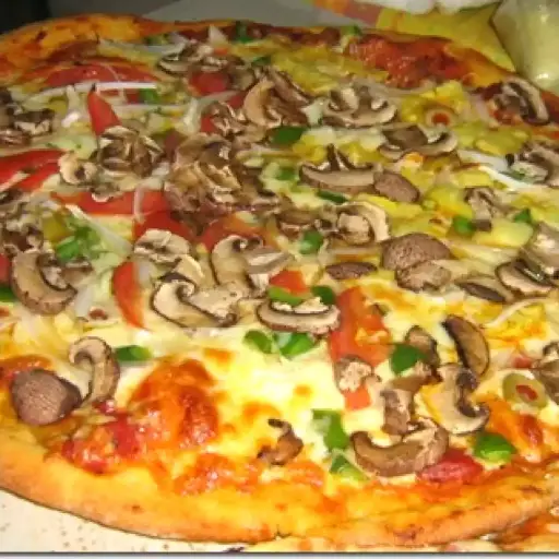 Pizza suprema de mariscos 