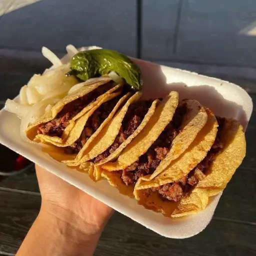 TACOS DE CARNE ASADA
