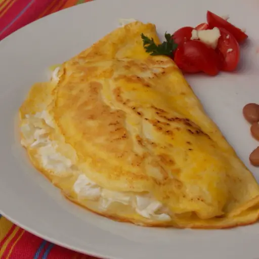 Omellete bañado en chilaquiles