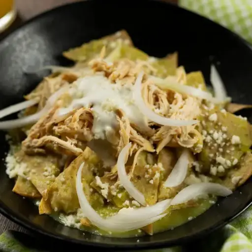 Chilaquiles con pollo 
