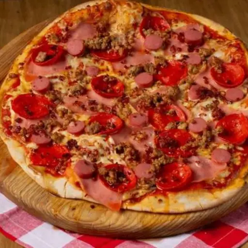 Pizza Carnes Frías