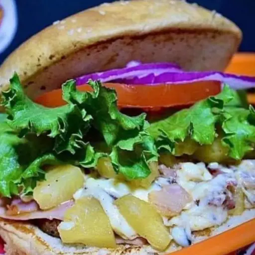 HAMBURGUESA HAWAIANA