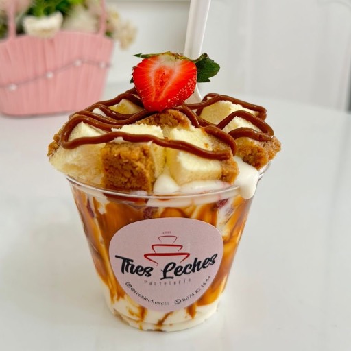 Fresas con crema + cheescake